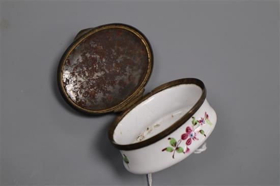 An early 19th century South Staffordshire enamel patch box, length 5cm